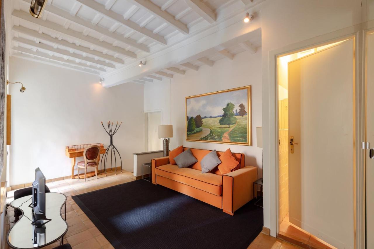 Cozy With Private Garden At Spanishsteps Apartment
